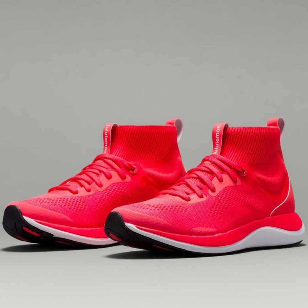 Lululemon Chargefeel Mid running shoes